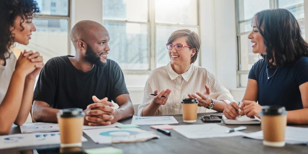 The First Signs of Tyranny, From People Who Missed Them | NYT Opinion